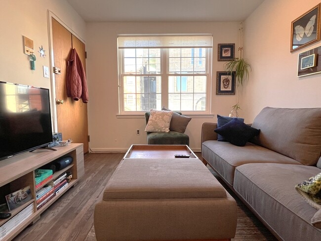 Photo - 951 N Orianna St Unit 1F