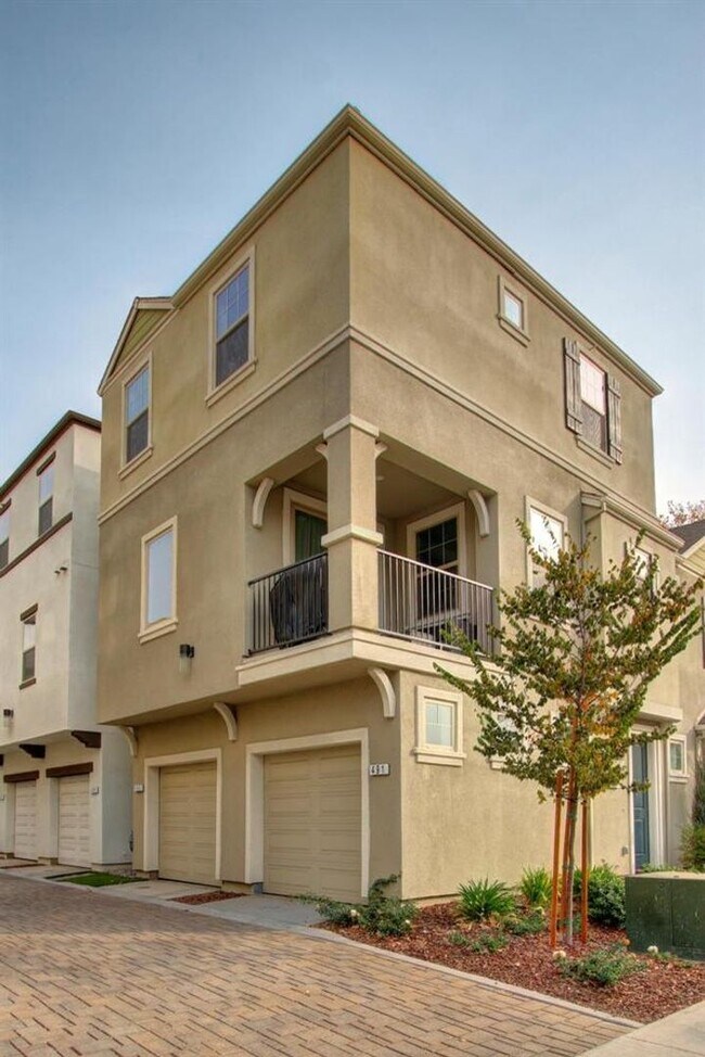 491 Tailoff Ln