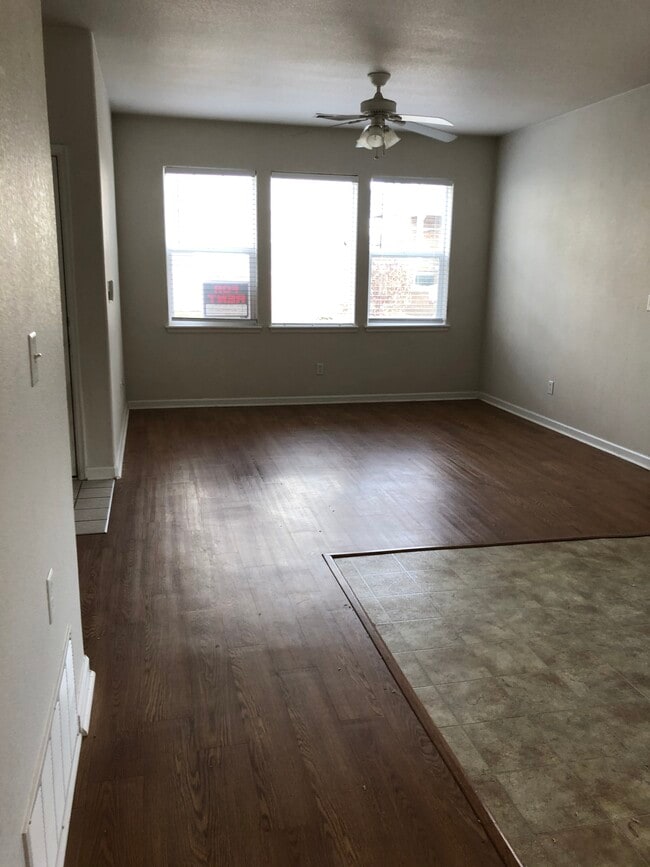 Living room - 3752 Ponderosa Ct Unit 3752 Ponderosa Ct #1