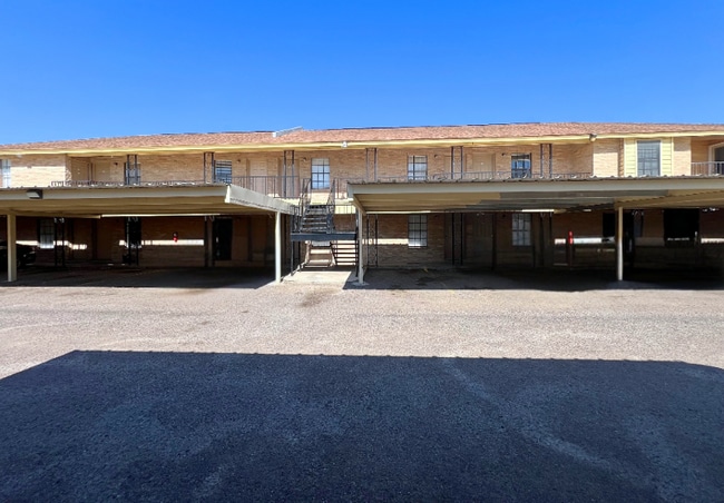 Photo - 5120 San Francisco Ave