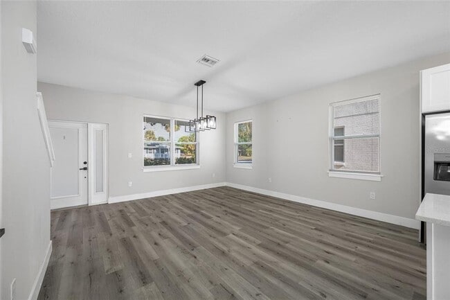 Photo - 6910 Dartmouth Ave N