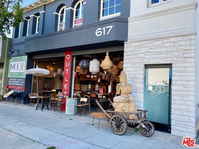 Photo - 619 S La Brea Ave Unit 2nd Floor