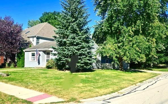 Photo - 1106 N Main St