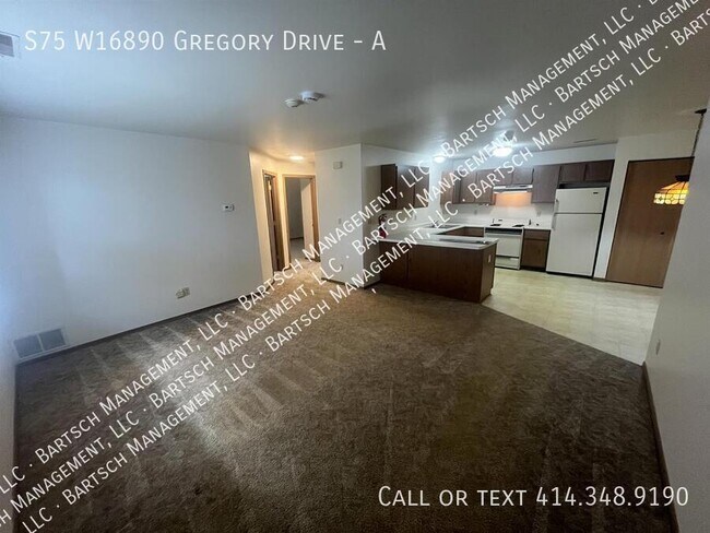 Photo - S75 W16890 Gregory Drive-A Unidad A