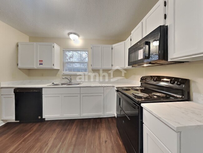 Photo - 5568 Alcott Ln