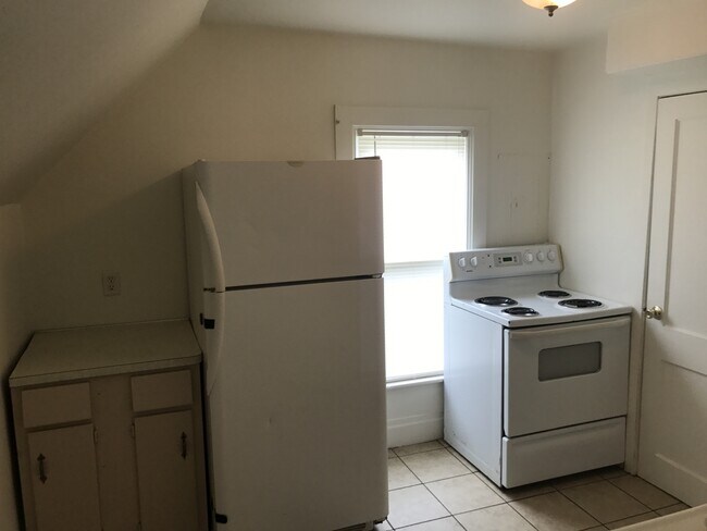 Photo - 900 W Main St Unit Upper