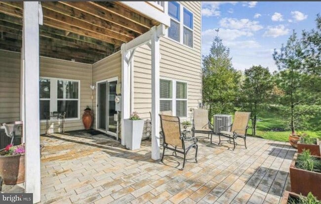 Building Photo - 15723 Quince Trace Terrace