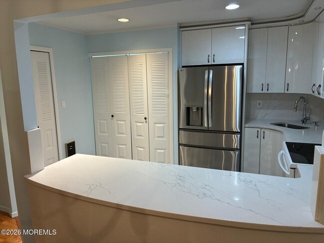 Photo - 131 Amberly Dr