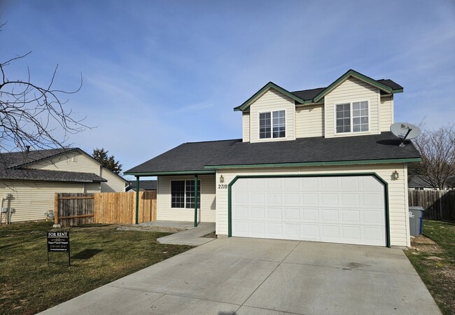 Building Photo - Welcome to this stunning 3-bedroom, 2.5-bathroom home located in the vibrant city of Nampa, ID.