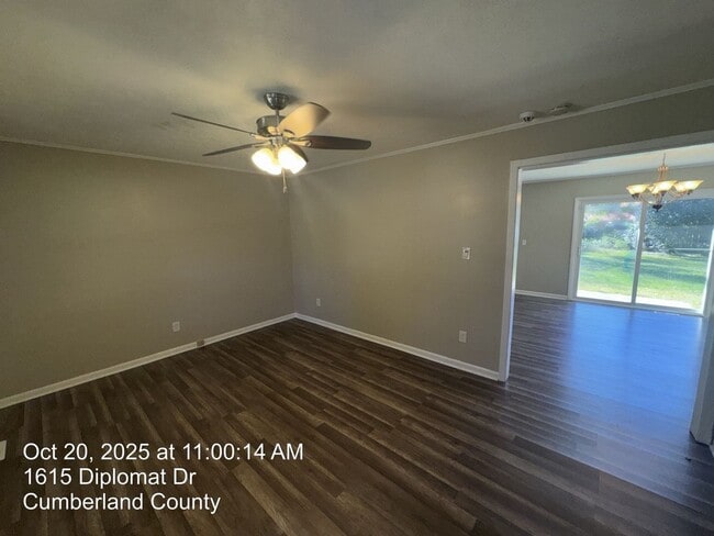 Photo - 1615 Diplomat Dr