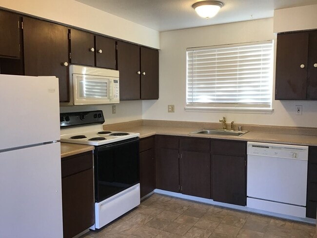 Photo - <b>2 Bedroom Reno Condo in Gated Community<br><br>