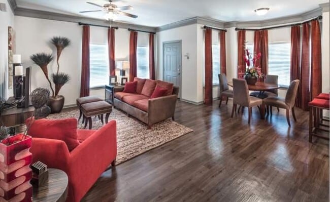 Building Photo - 1 bedroom in Tomball TX 77377 Unit 1292 Rental