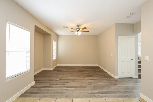 Photo - 708 Fort Mandan Ct