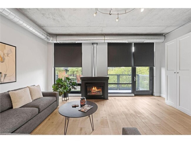Photo - 720 N 4th St Unidad 213
