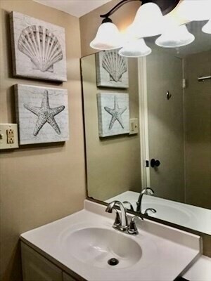 Photo - 70 Southbridge St Unit 703