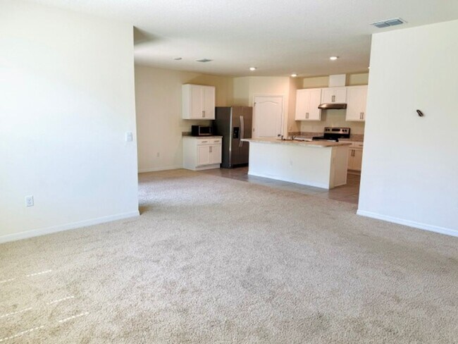 Photo - 709 Versailles Ln