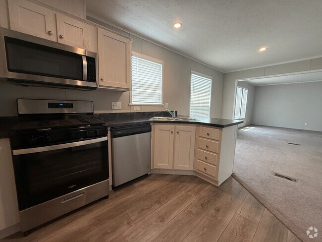 Building Photo - 46000 Geddes Rd Rental