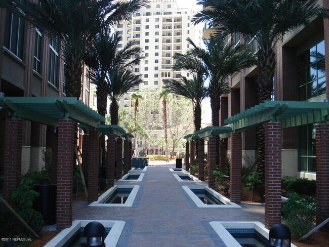 Photo - 1431 Riverplace Blvd Unidad 2503