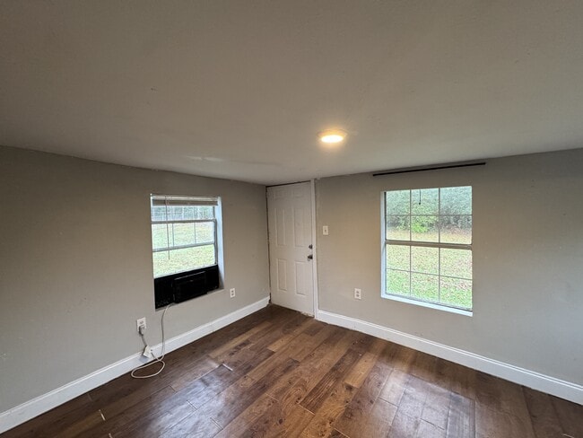 Photo - 610 Old Slag Rd