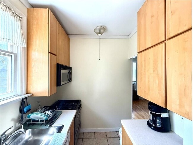 11 Old Beach Rd Unit 2