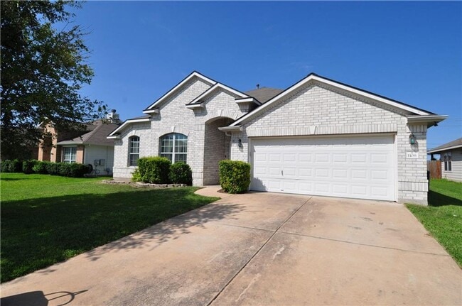Beautiful home walking distance to Hutto H... - Beautiful home walking distance to Hutto H...