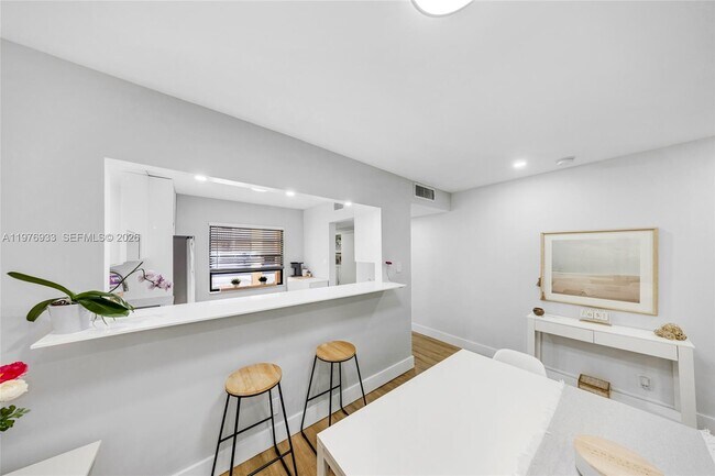 Photo - 130 S Cypress Rd Unit 612