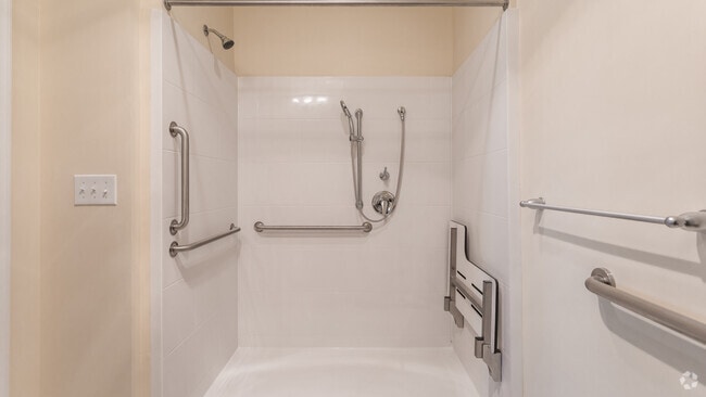 2BR,2BA,-858SF