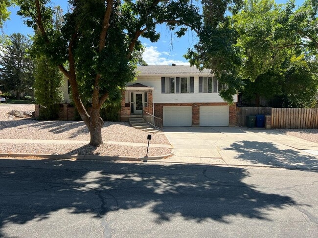 1597 Navajo Dr