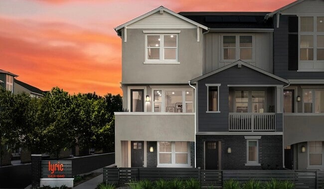 Building Photo - 16434 Whittier Blvd Unit 1st Floor Bed w Bath