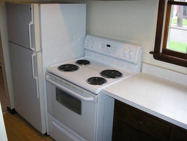 Grove Manor Apartments