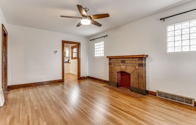 Photo - AVAILABLE JULY 1ST! BEAUTIFUL 3 bedroom / 1.5 bathroom house in KENNEDY TOWNSHIP!