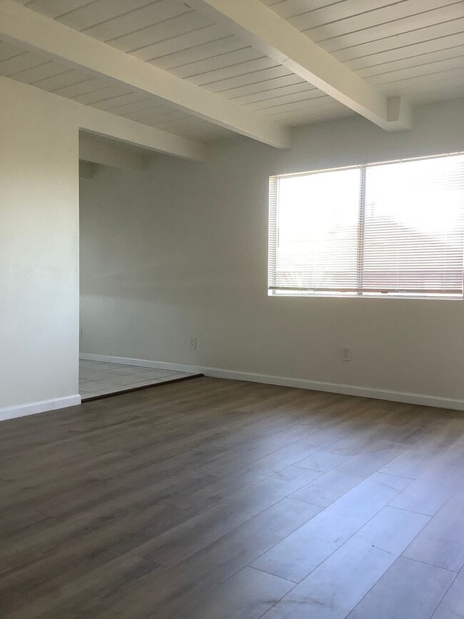 Photo - 2 Bedroom 1 Bath Upstairs Unit in Richmond... Unit 252 South 3rd St.
