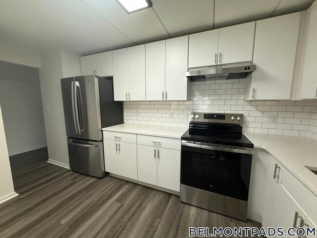 Building Photo - 53 Hill Rd