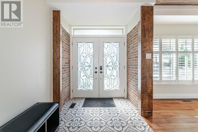 Photo - 41 Bowshelm Ct