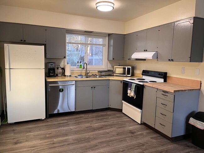 Photo - 2232 Maudest Pl Apartments Unit 1