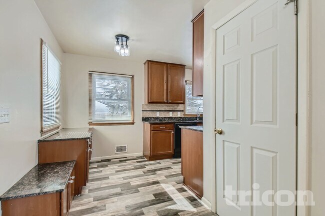 Photo - 3701 Woodbine Ln