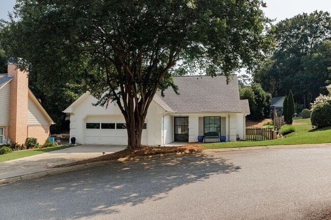 Photo - 112 Lucy Ln