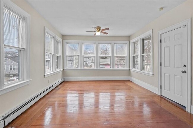 Photo - 123 Radcliffe Ave