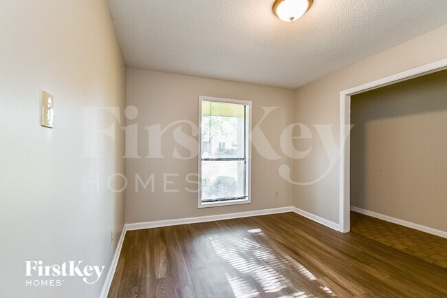 Photo - 4399 Winterpark Dr