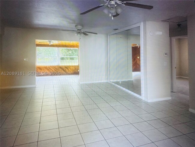 1155 SE Sabina Ln