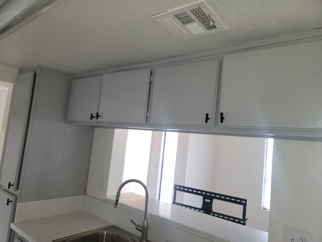 1828 E Avenue J9 Unit 1