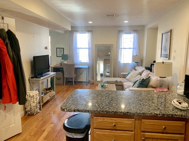 Building Photo - 93 Endicott St Unit APT 2
