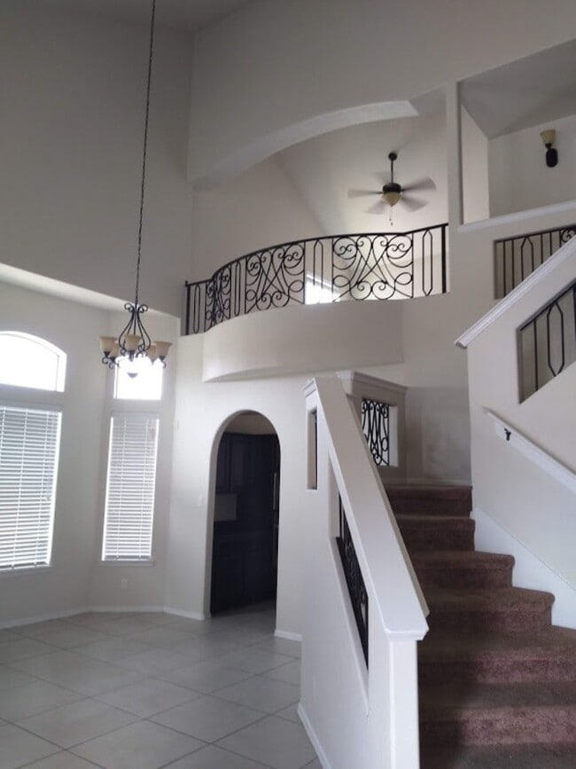 Photo - 6572 Berringer St