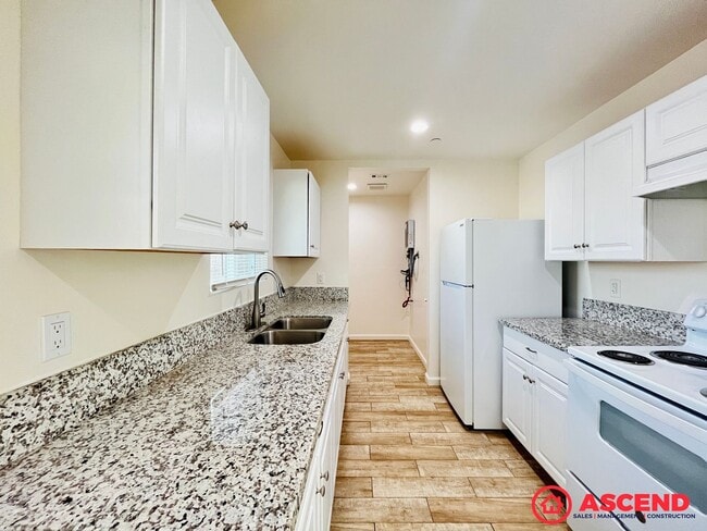 112 Lincoln Ave Unit 2