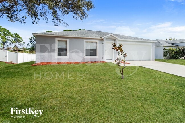 Photo - 721 Carlyle Ave