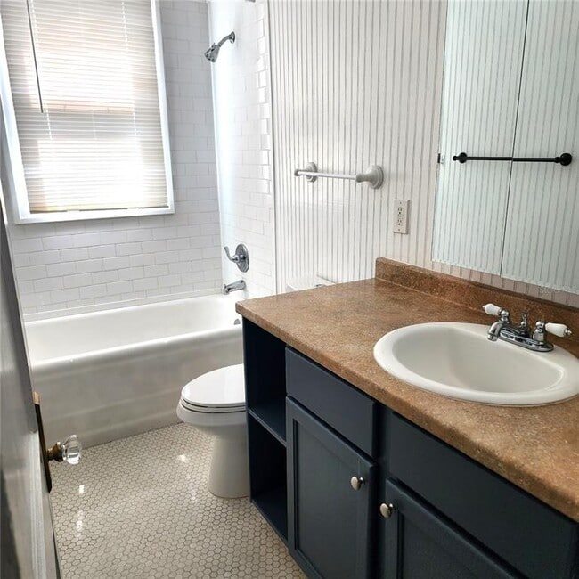 Photo - 2006 Jackson St N Unidad 3