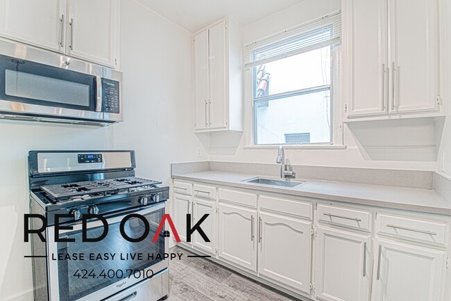 Photo - 121 N Kenmore Ave Unit 203