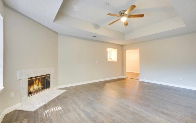 Photo - 6241 Cranberry Ln E