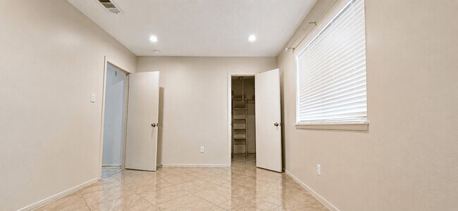 13914 Bonnington Dr
