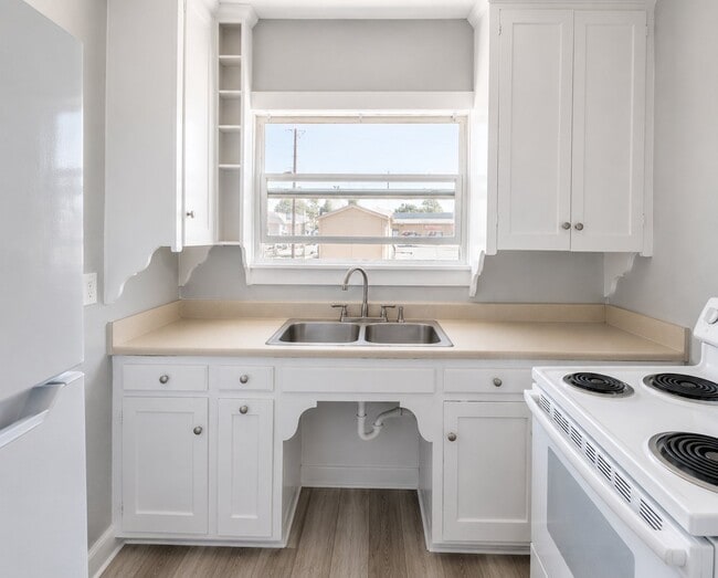 133 N Monroe St Unit 5